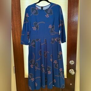 Source Unknown Navy Floral Midi Dress Size Large